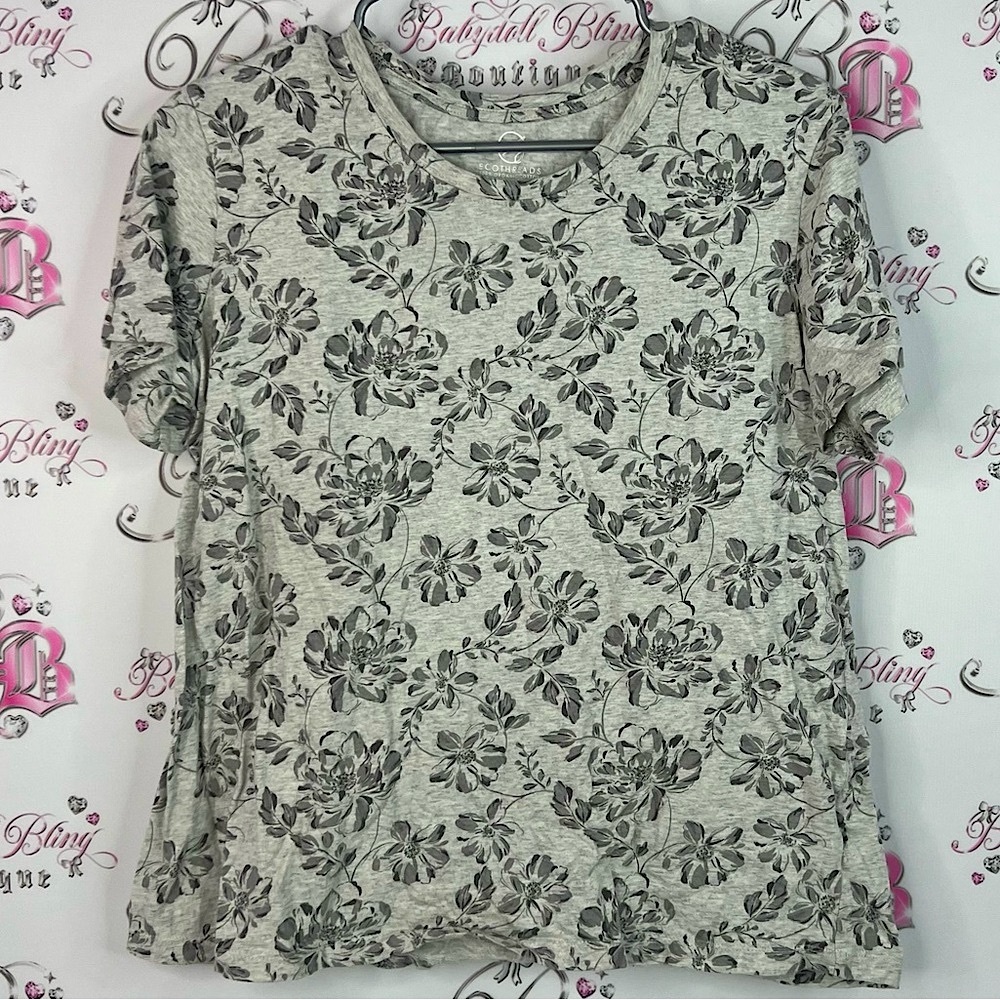 Eco threads tshirt tee flowers grey Elegant Floral Short Sleeve Top